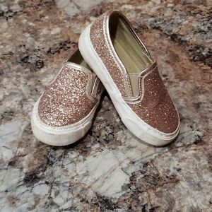 Infants girls size 6 slip on shoes in rose gold